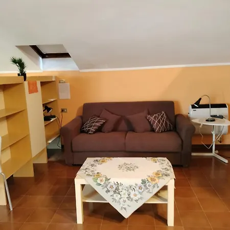 Rita & Gio Davanti Ospedale Santa Croce Carle 公寓 *